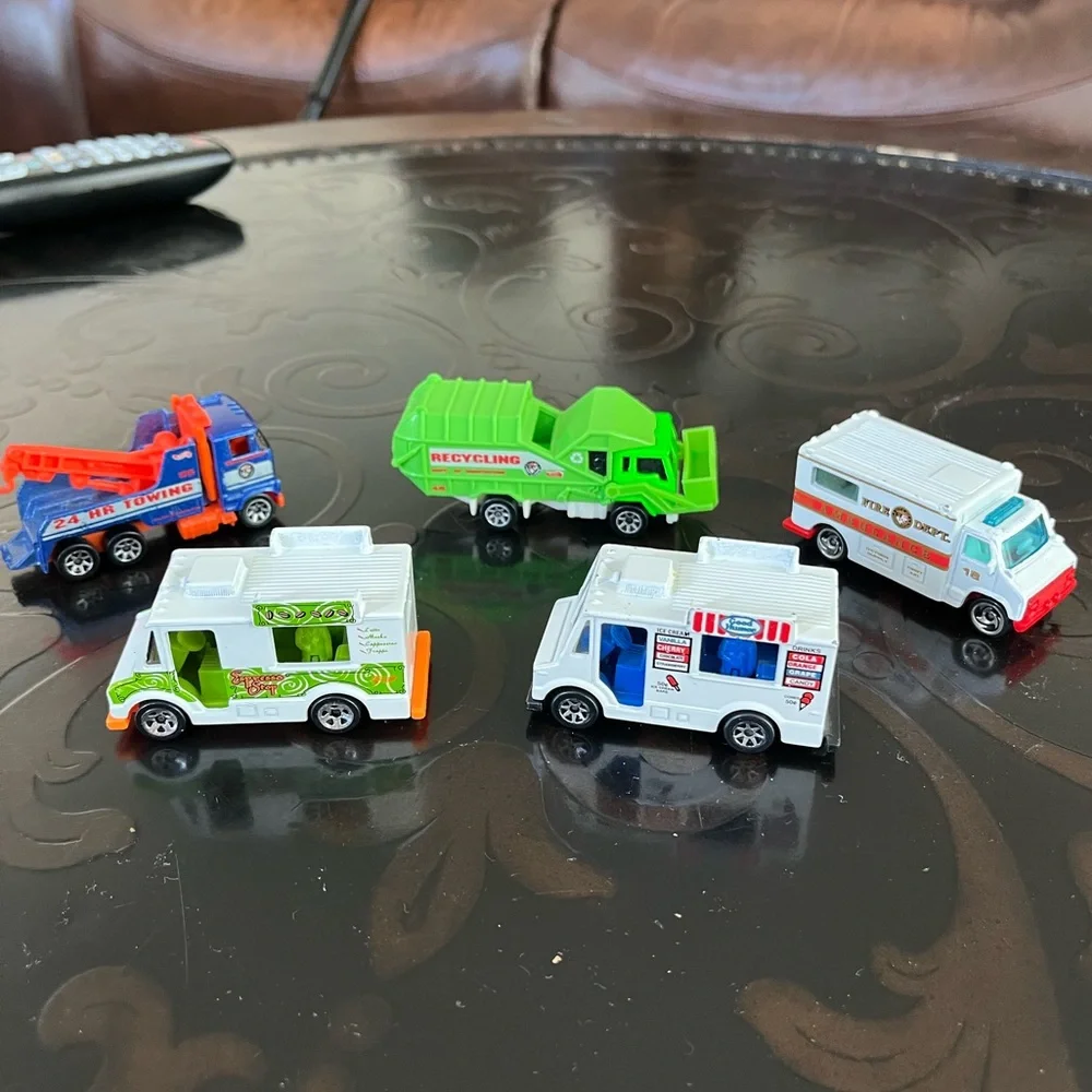 Hot Wheels Community Trucks